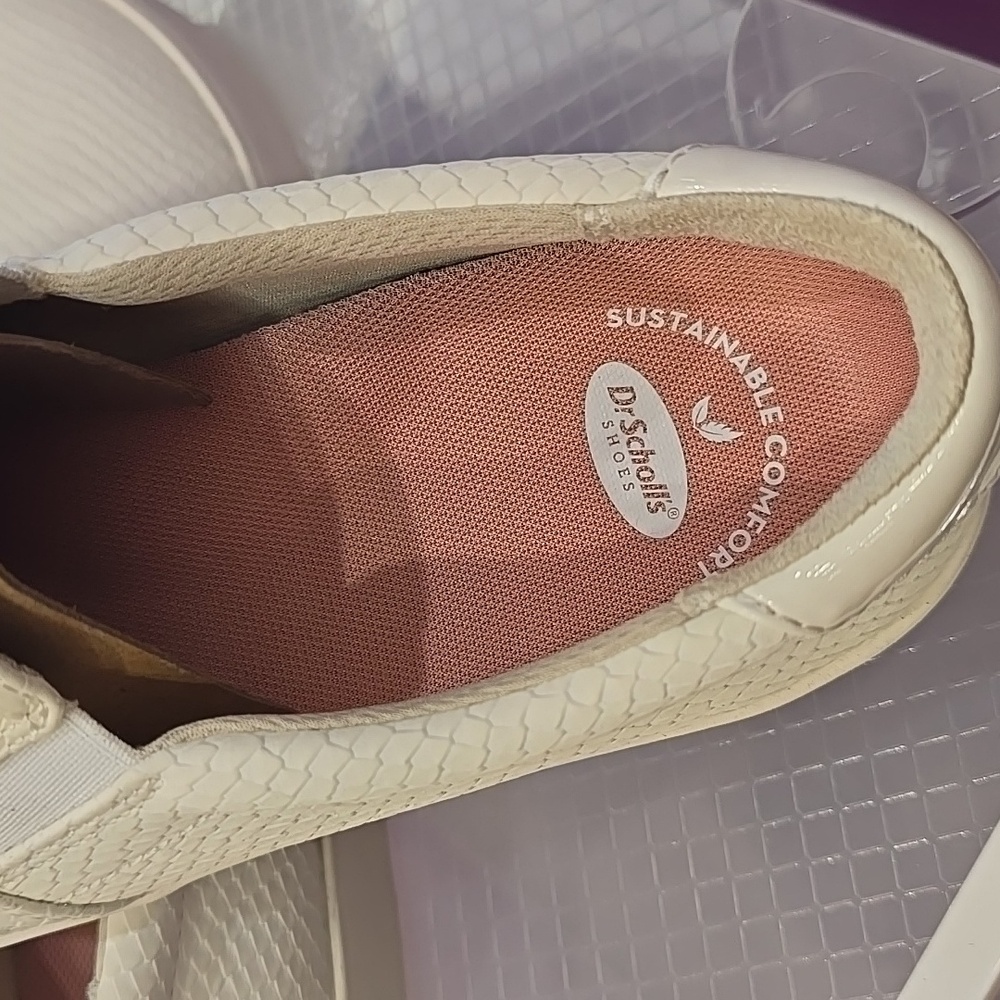 Shoes - Picture 2 of 4